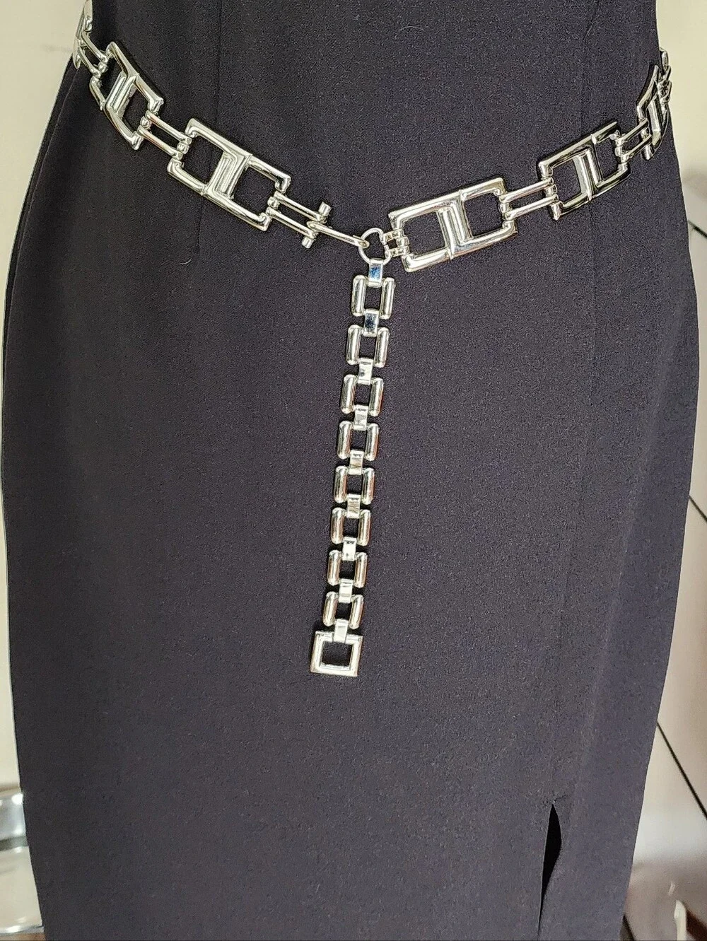 Silver-Tone Geometric Chain Belt | Y2K Statement Waist Belt‎